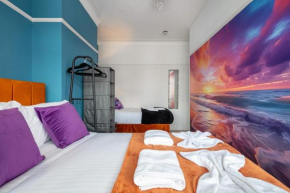 New - Stylish 4 bedroom House, Business & Leisure. Discount on long stays. By Jesswood Properties.